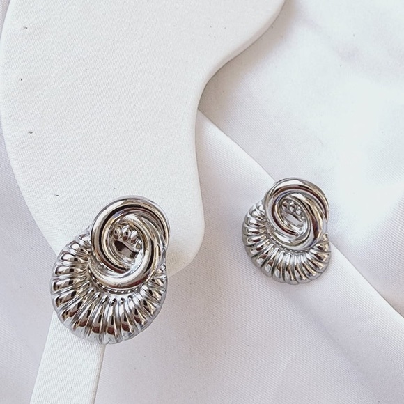 NEW💎Silver Waterproof Statement Earrings*Vintage Earrings - Picture 3 of 5